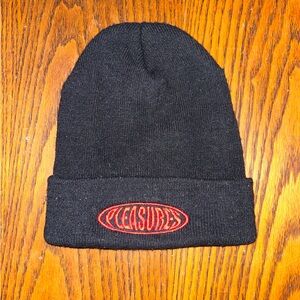 Pleasures beanie